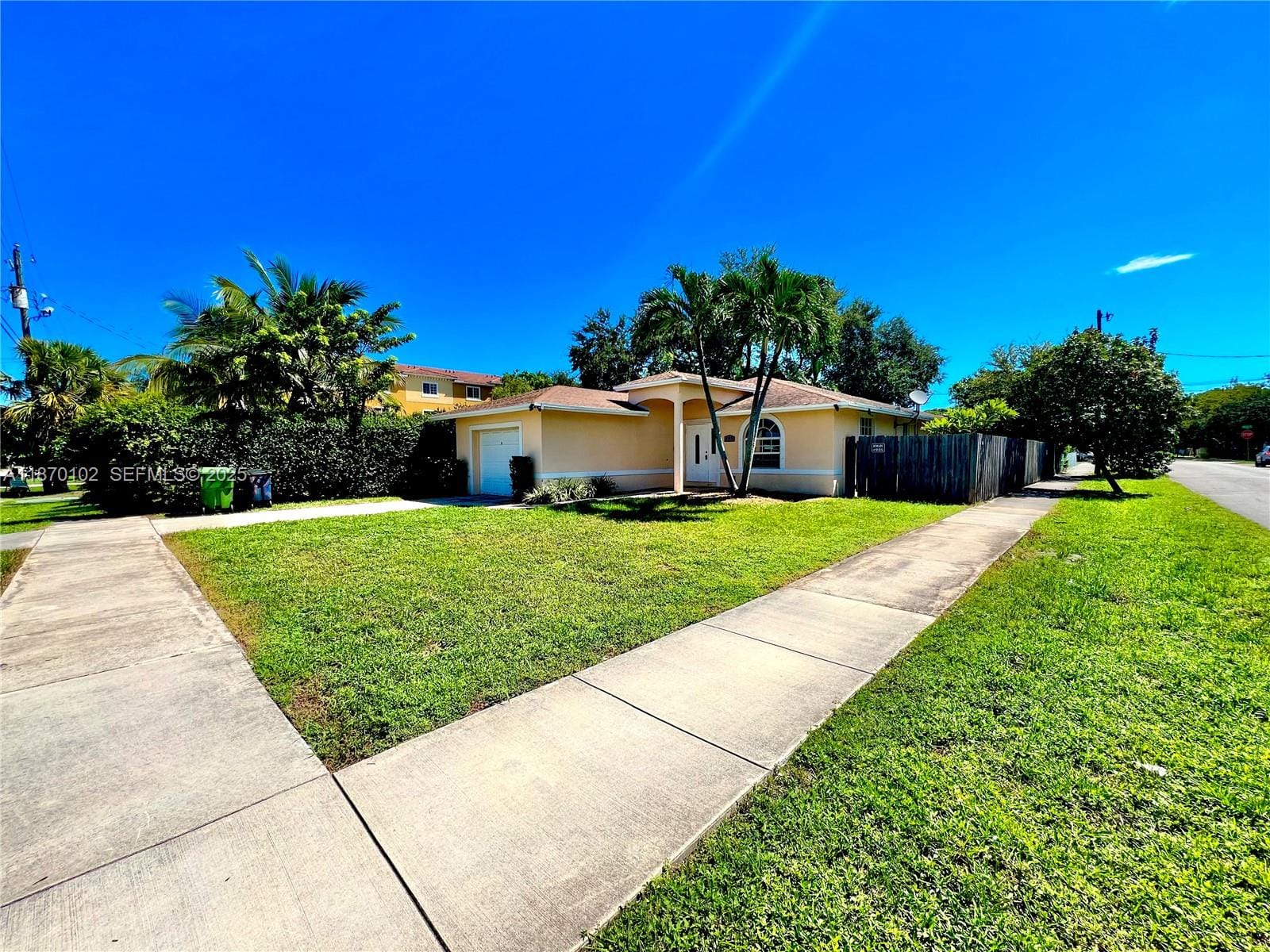 100 NW 3rd Avenue, Hallandale Beach, FL 33009 photo 4