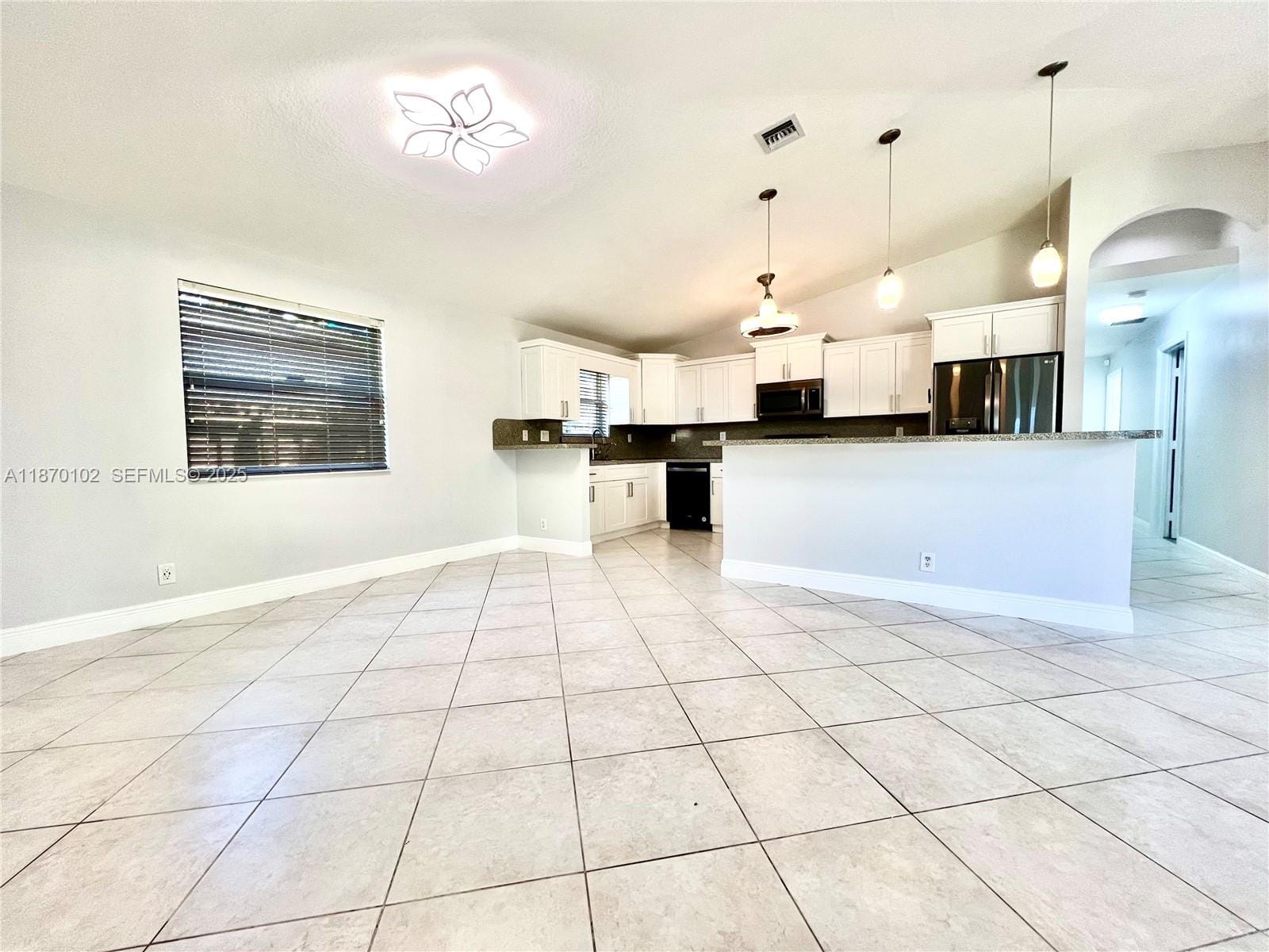 100 NW 3rd Avenue, Hallandale Beach, FL 33009 photo 5