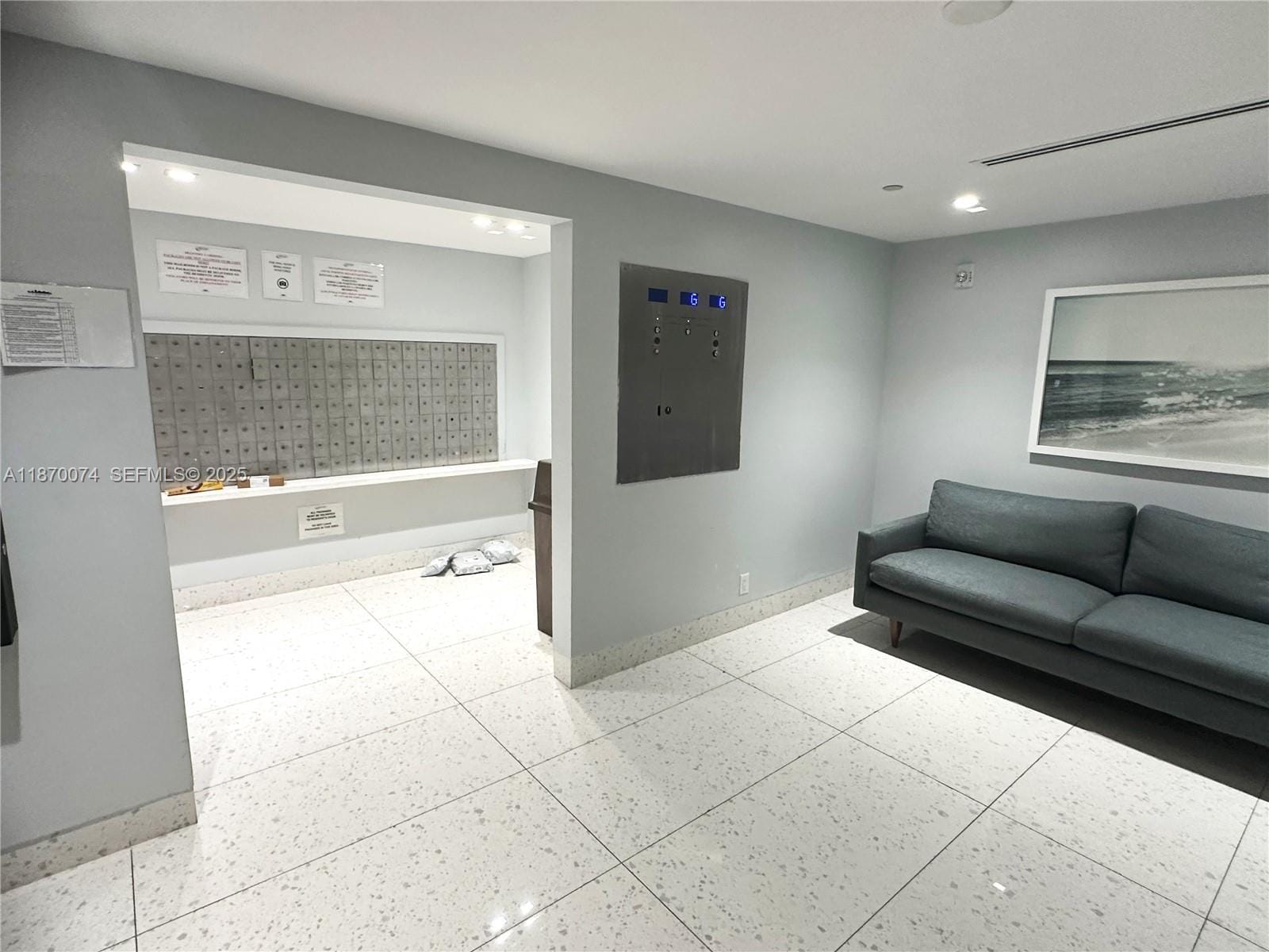20335 W Country Club Drive 2502 — photo 3