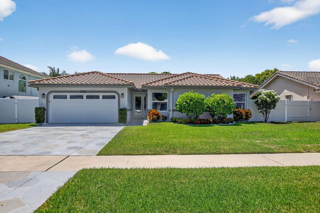 7337 Texas Trail, Boca Raton, FL 33487