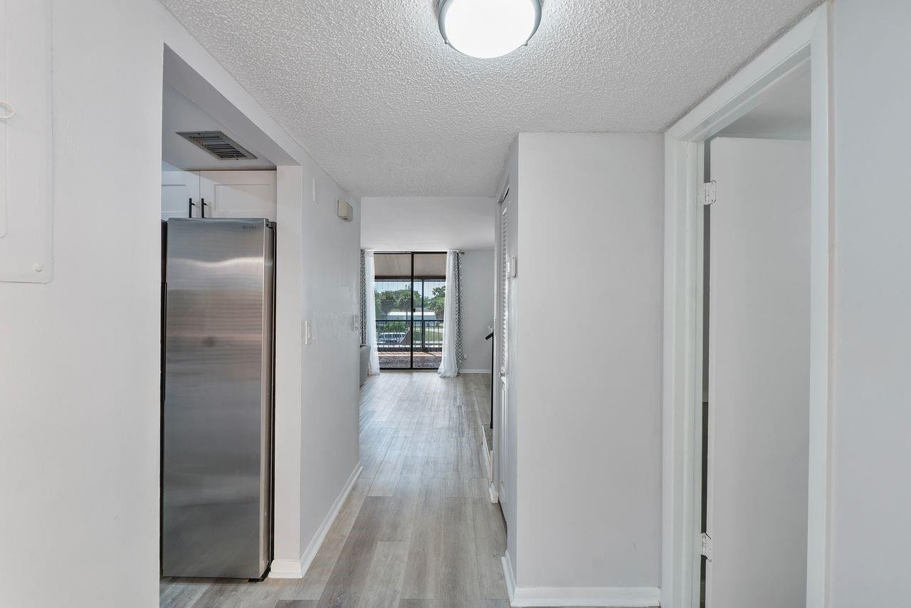 400 Commodore Drive 316 — photo 8