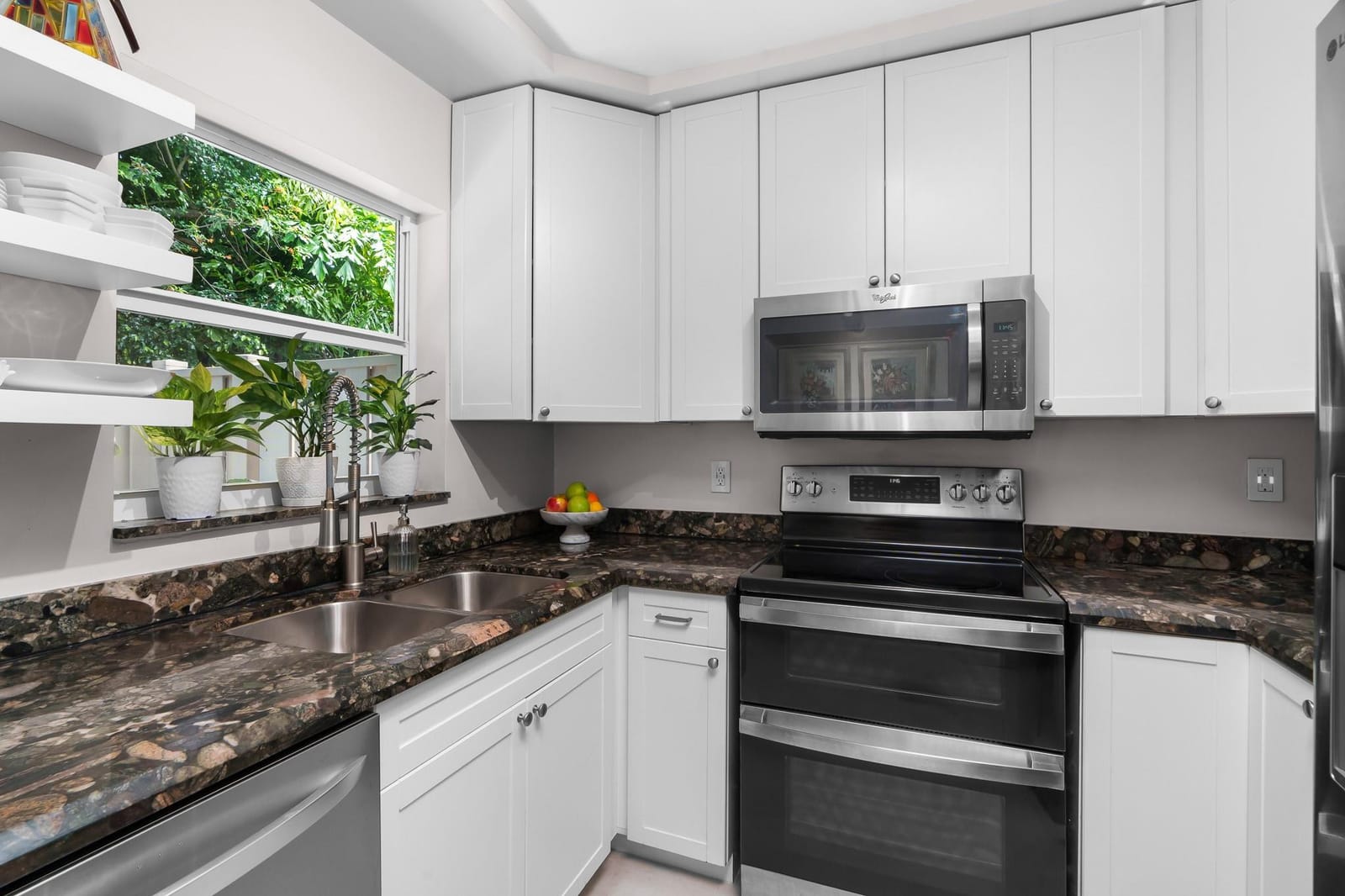 185 NE 20th Court 9F, Wilton Manors, FL 33305 photo 13