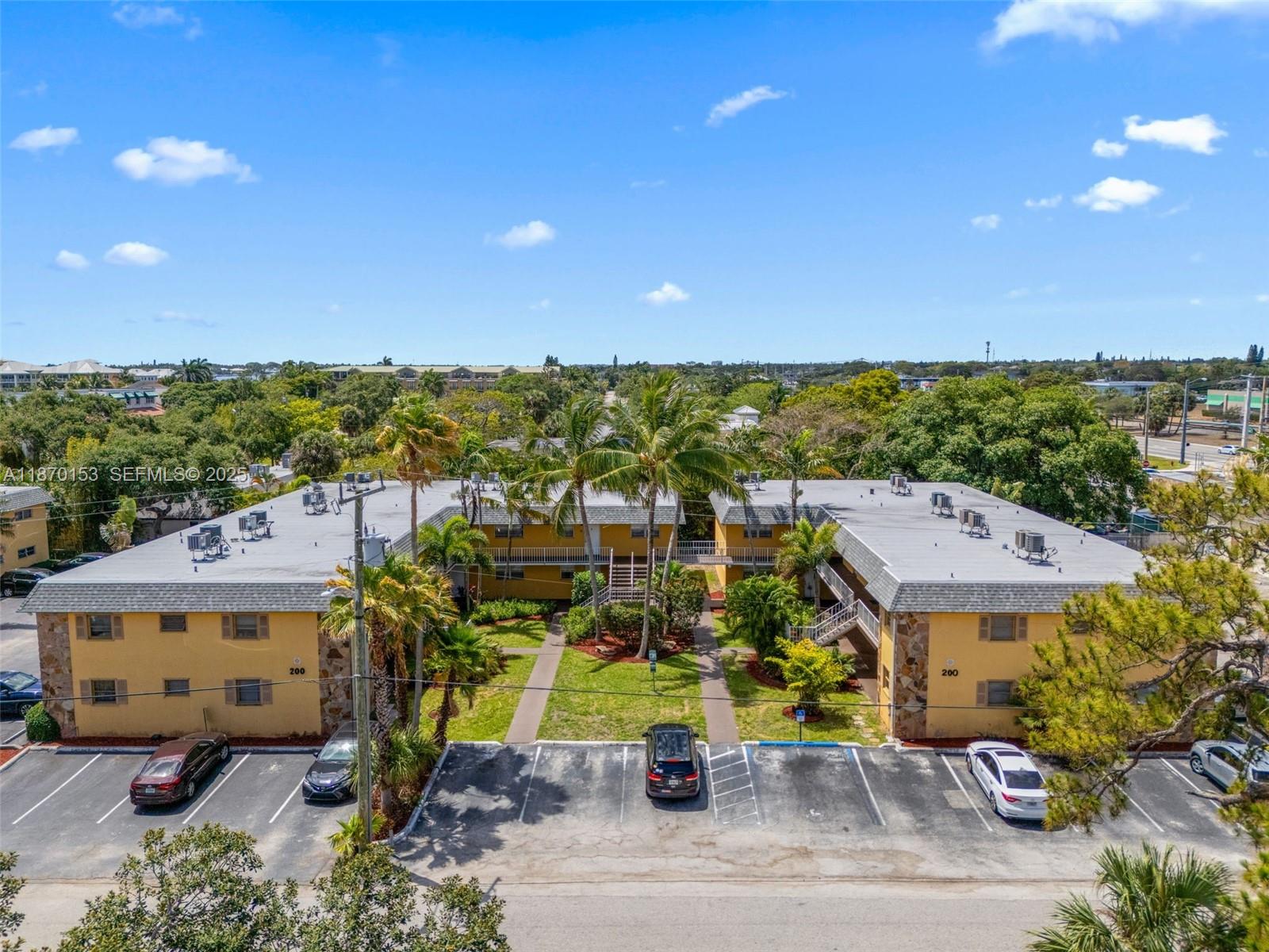 200 Croton Avenue 111, Lantana, FL 33462, Lantana