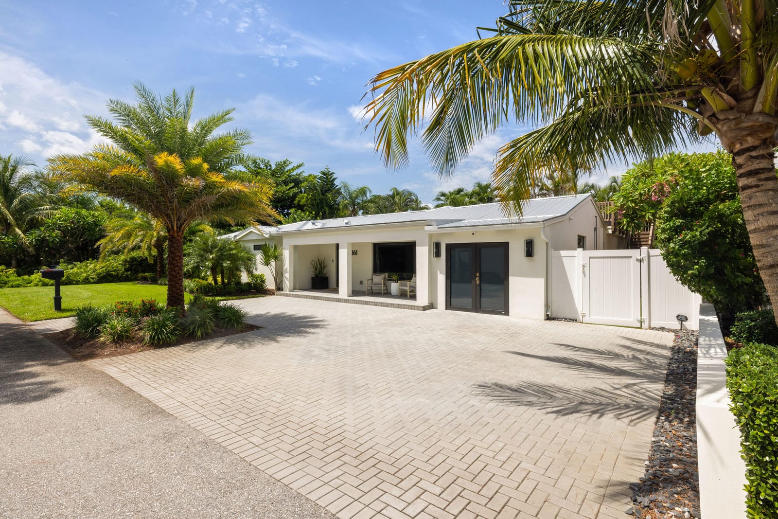 361 Zenith Lane, Juno Beach, FL 33408 photo 2
