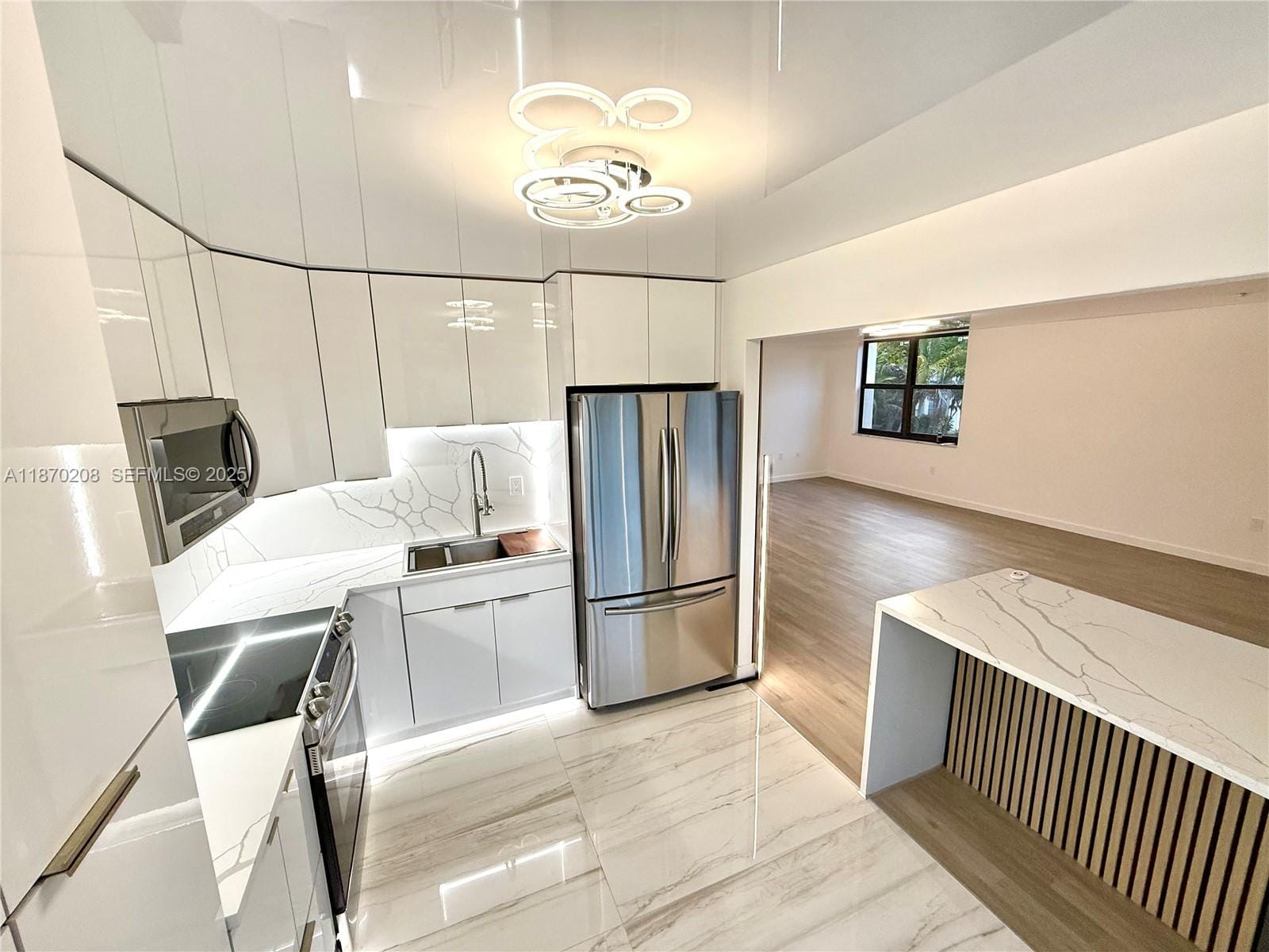 671 NE 195th Street 220E, Miami, FL 33179 photo 5
