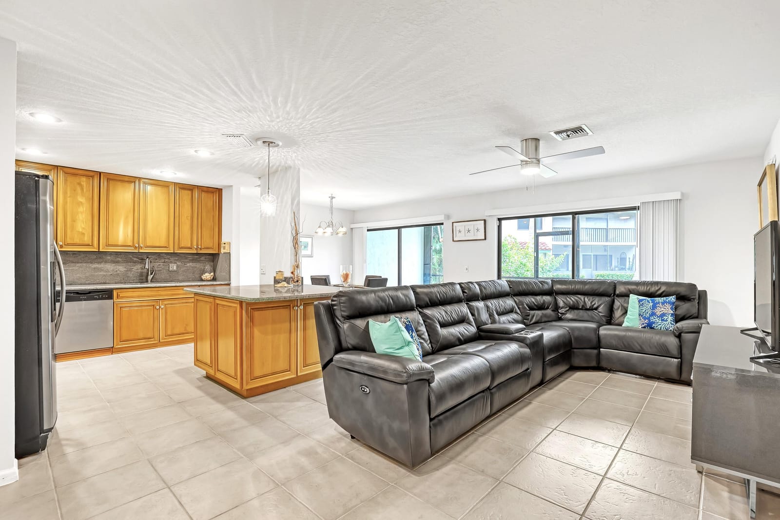 20 Lexington Lane W B, Palm Beach Gardens, FL 33418 photo 4