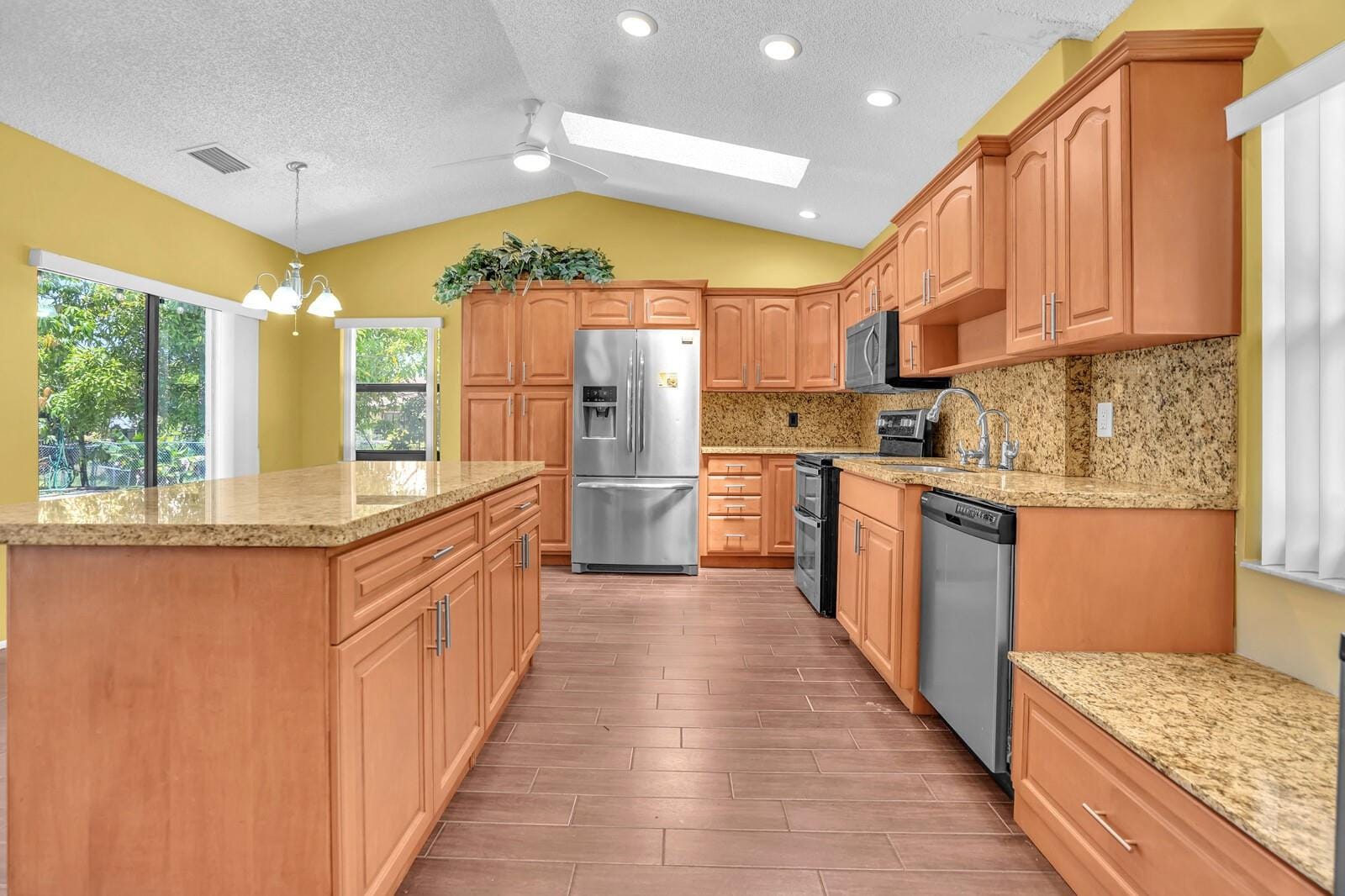 6621 NW 52nd Street, Coral Springs, FL 33067 photo 19