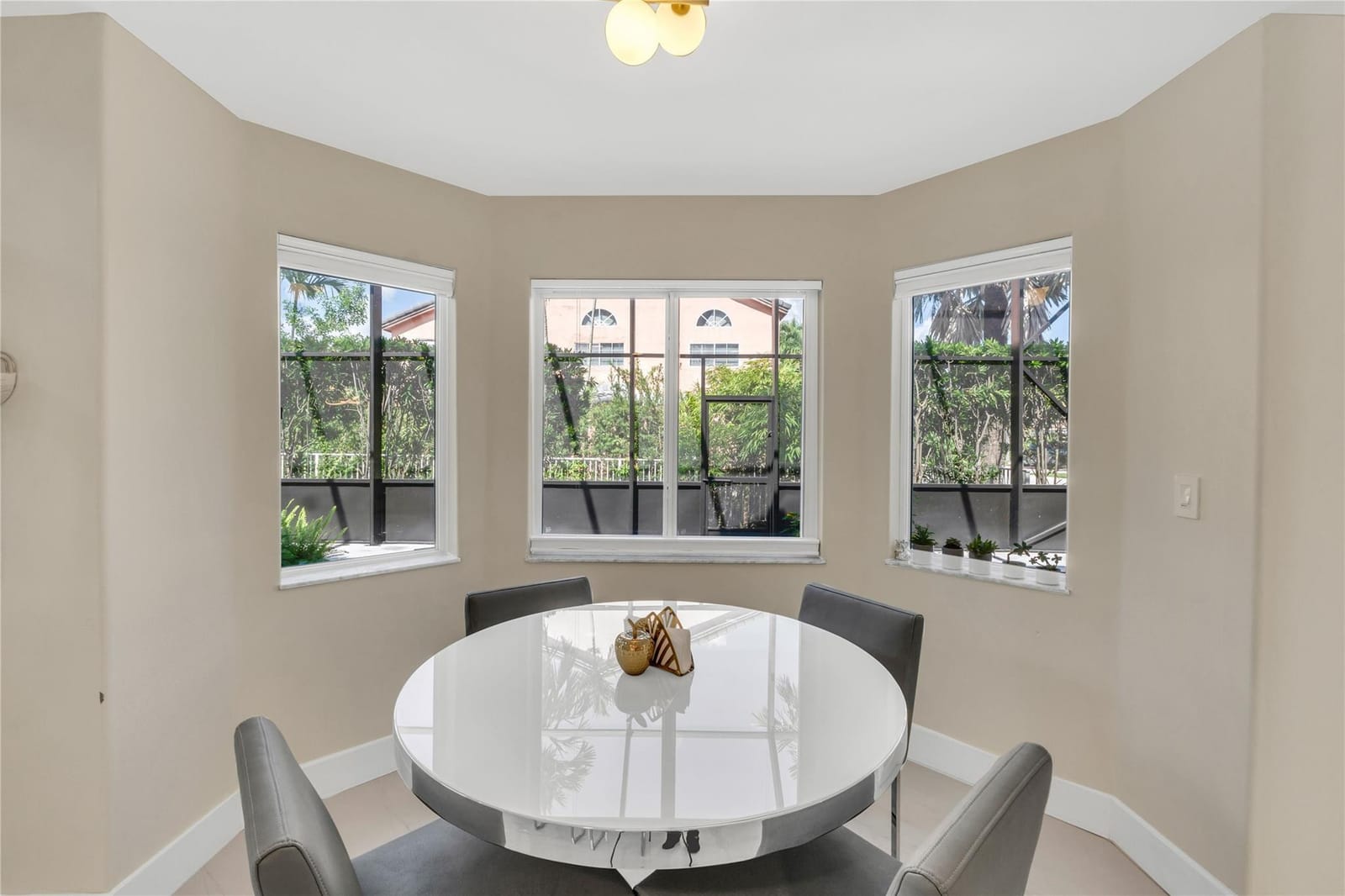 960 NW 201st Terrace, Pembroke Pines, FL 33029 photo 23