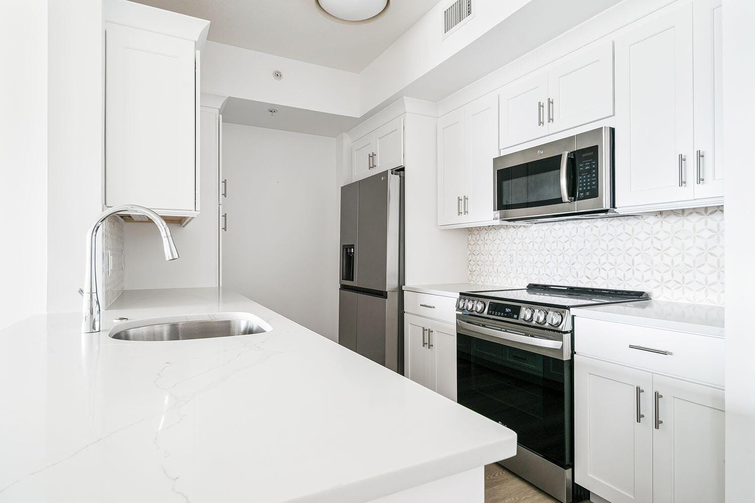 550 Okeechobee Boulevard 1817 — photo 8