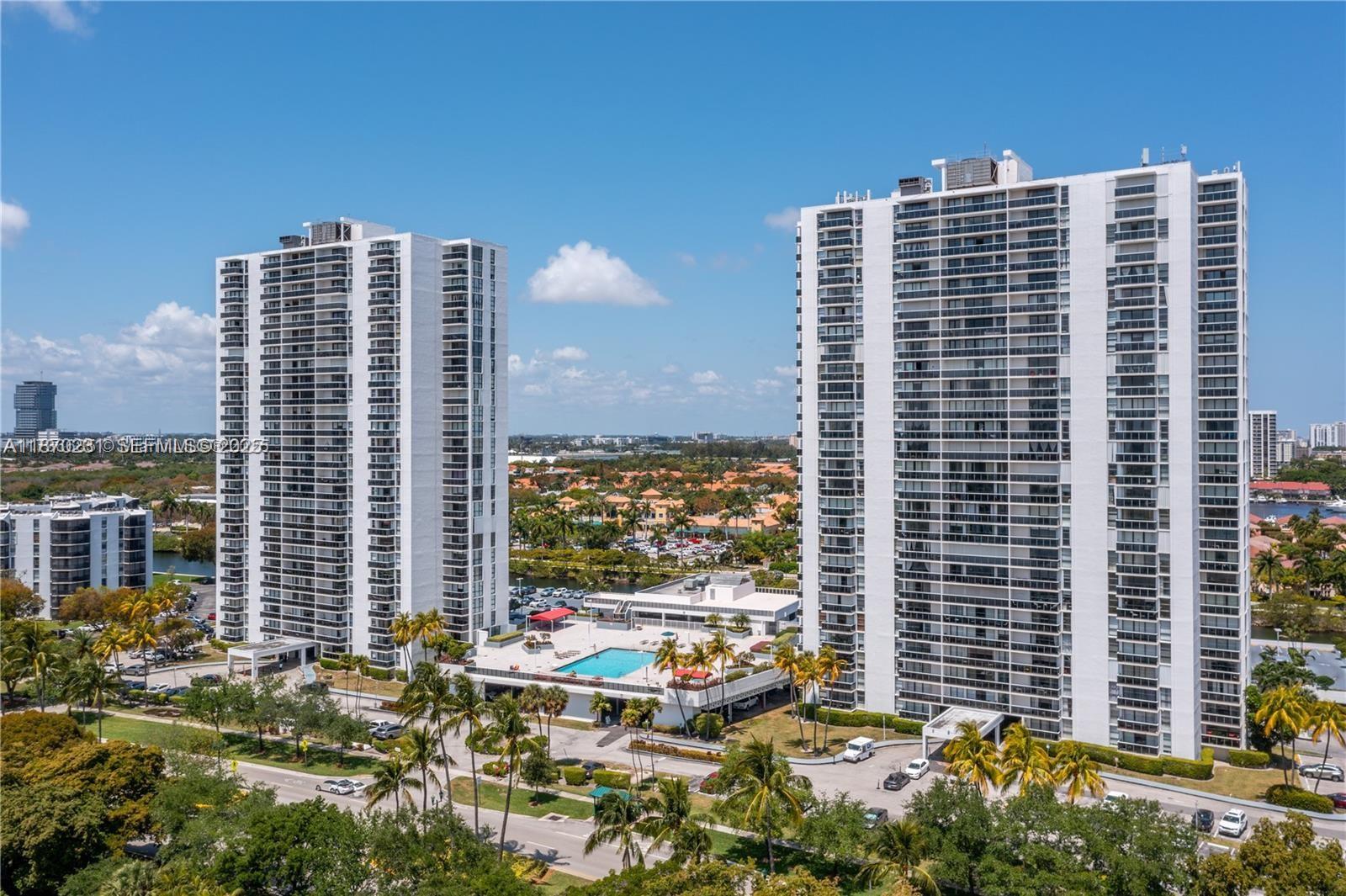 3675 N Country Club Drive 204, Aventura, FL 33180, Aventura
