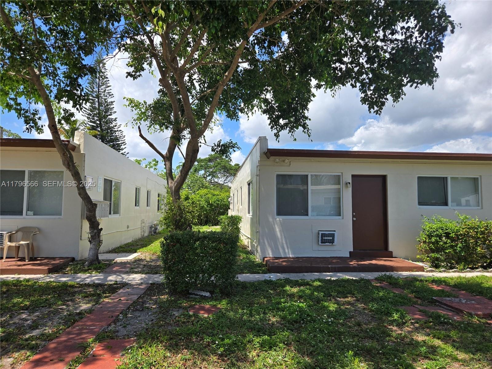2246 Fillmore Street — photo 2