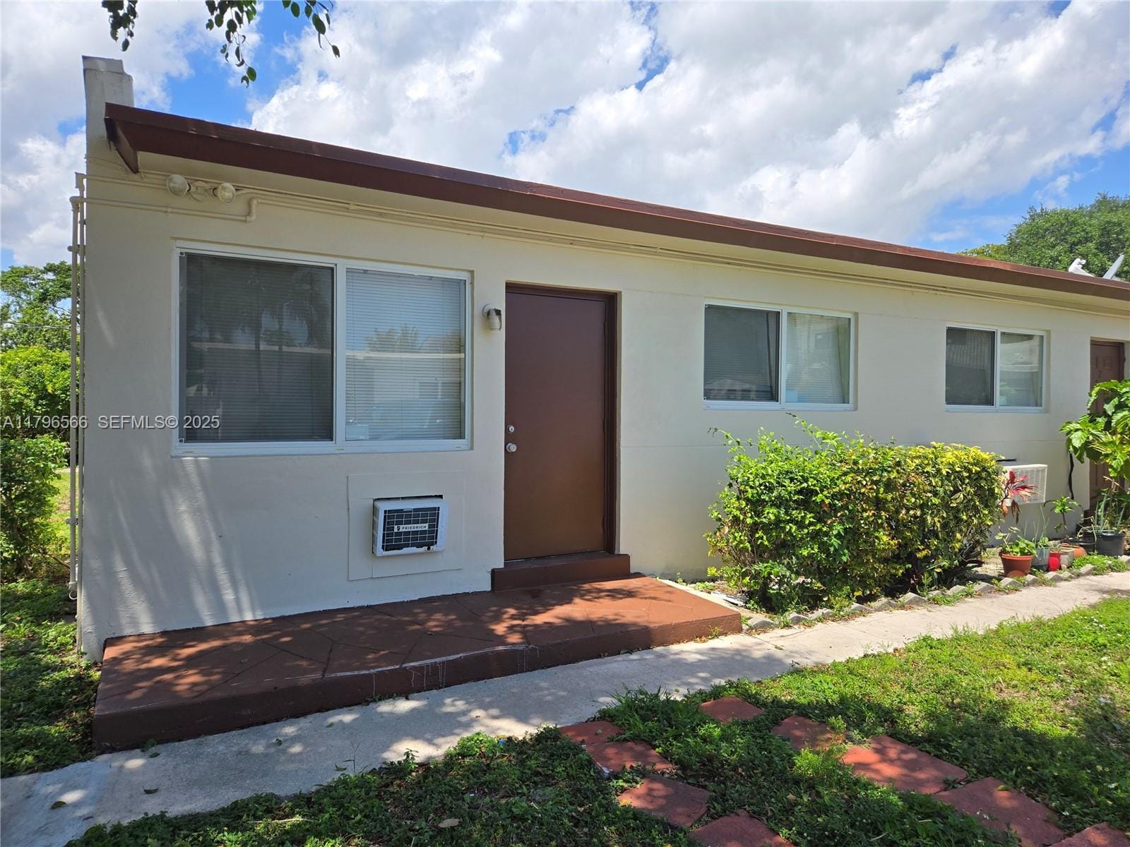 2246 Fillmore Street — photo 4