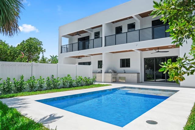 1320 NE 16th Avenue B, sold in Lake Ridge, Fort Lauderdale, FL