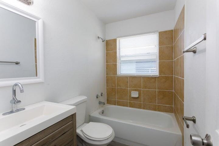 1164 W 31st Street — photo 10