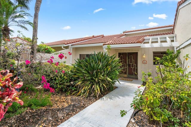 25 Glens Drive W, sold in Southport At Hunters Run, Boynton Beach, FL