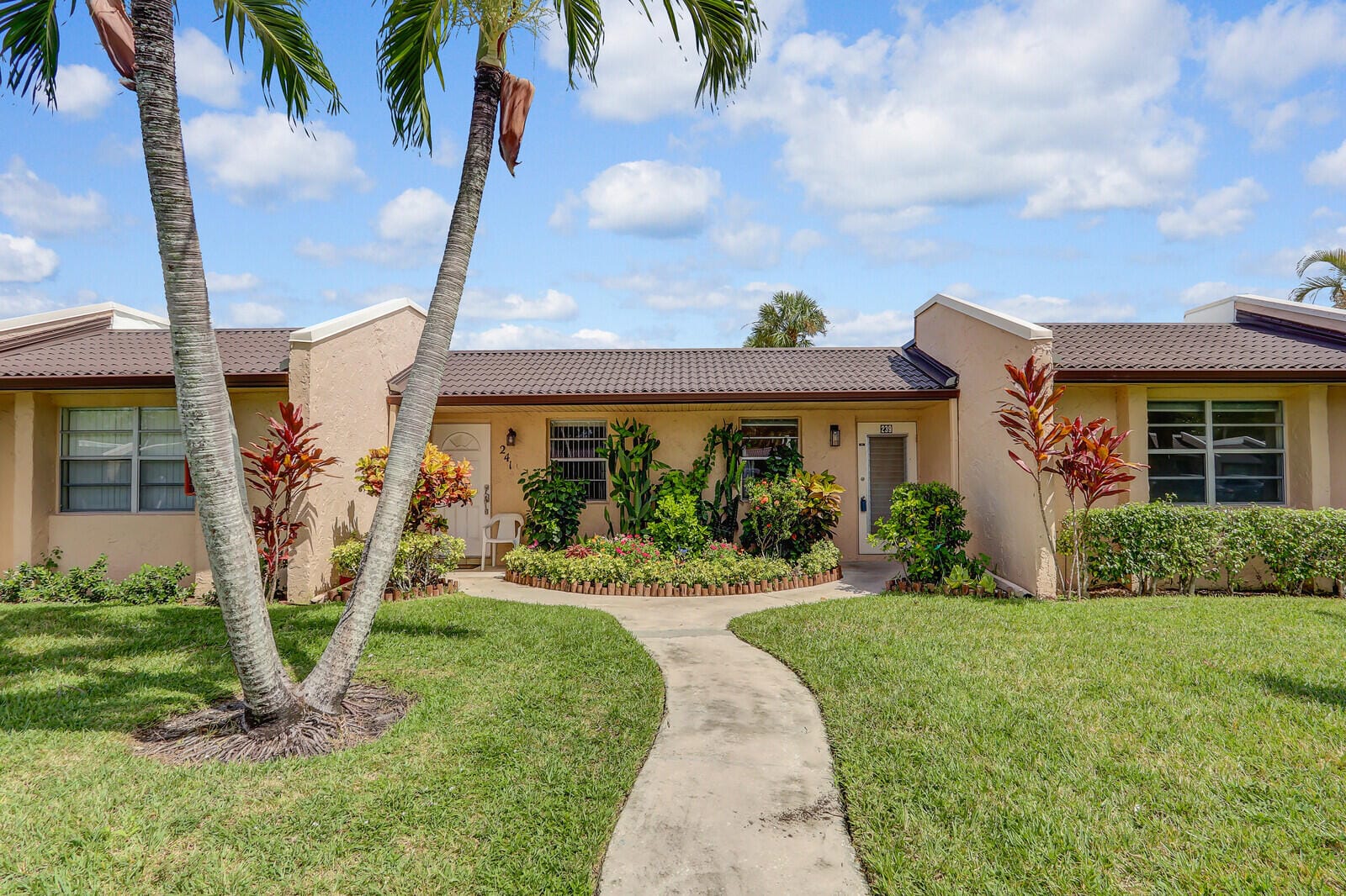 239 Lake Meryl Drive, West Palm Beach, FL 33411