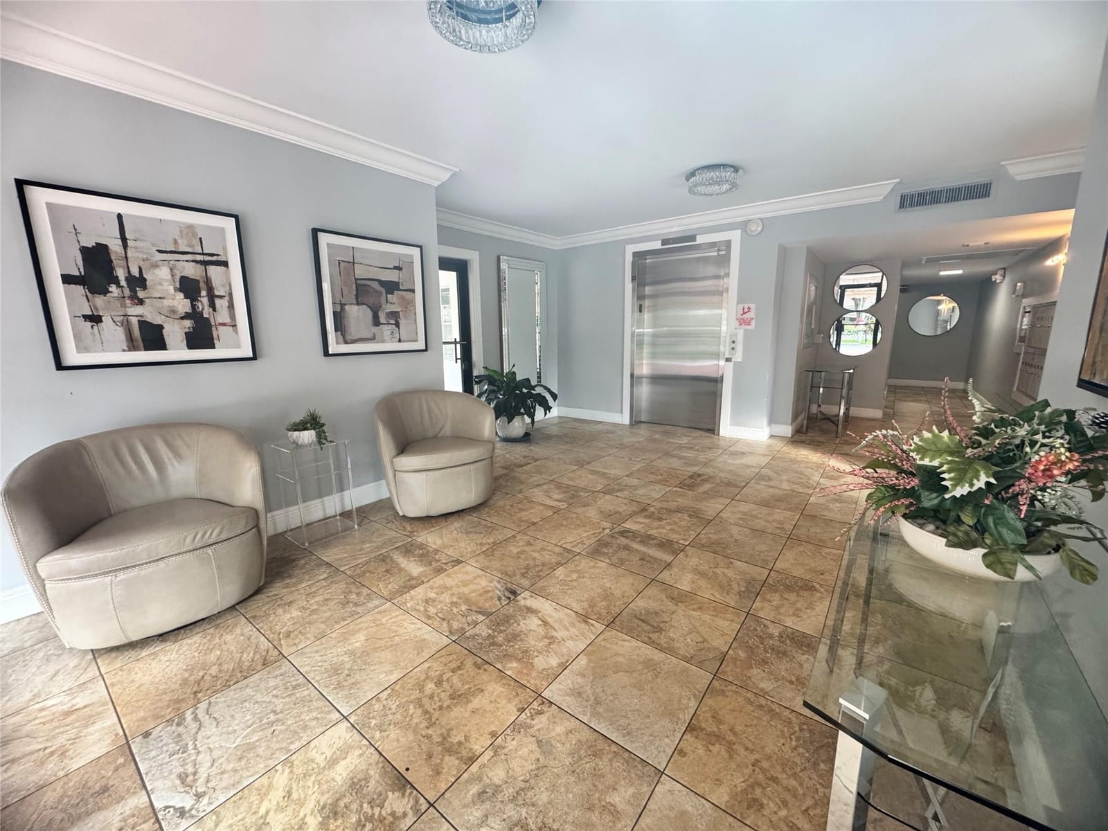 2850 N Palm Aire Drive 207 — photo 4