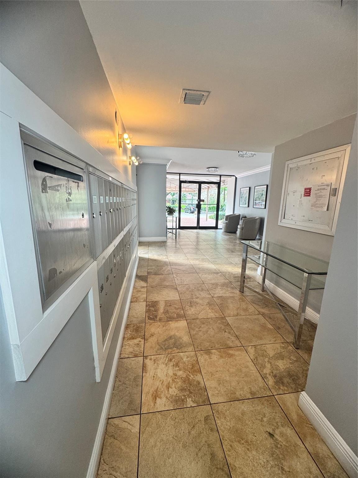 2850 N Palm Aire Drive 207 — photo 5