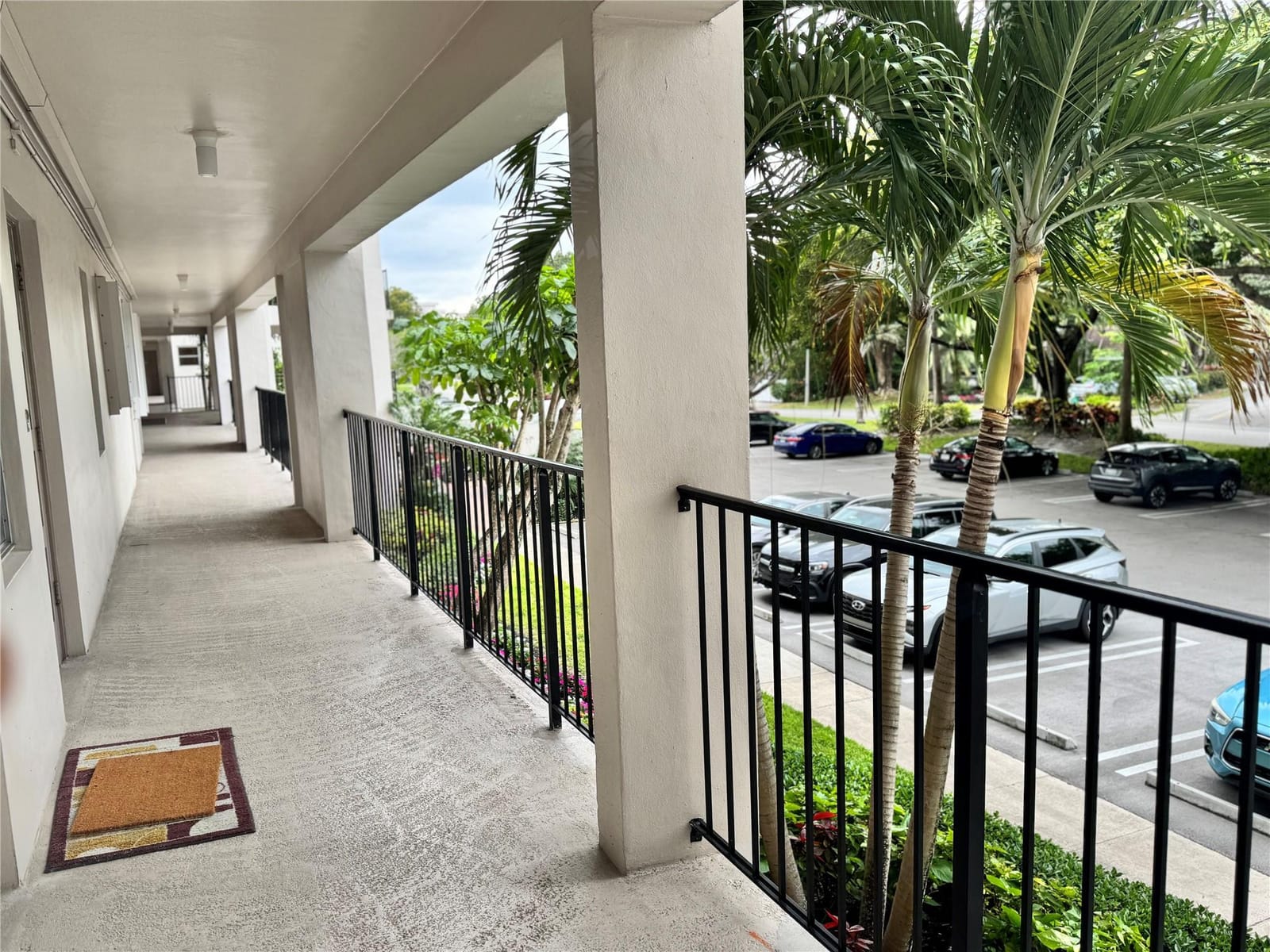 2850 N Palm Aire Drive 207 — photo 6