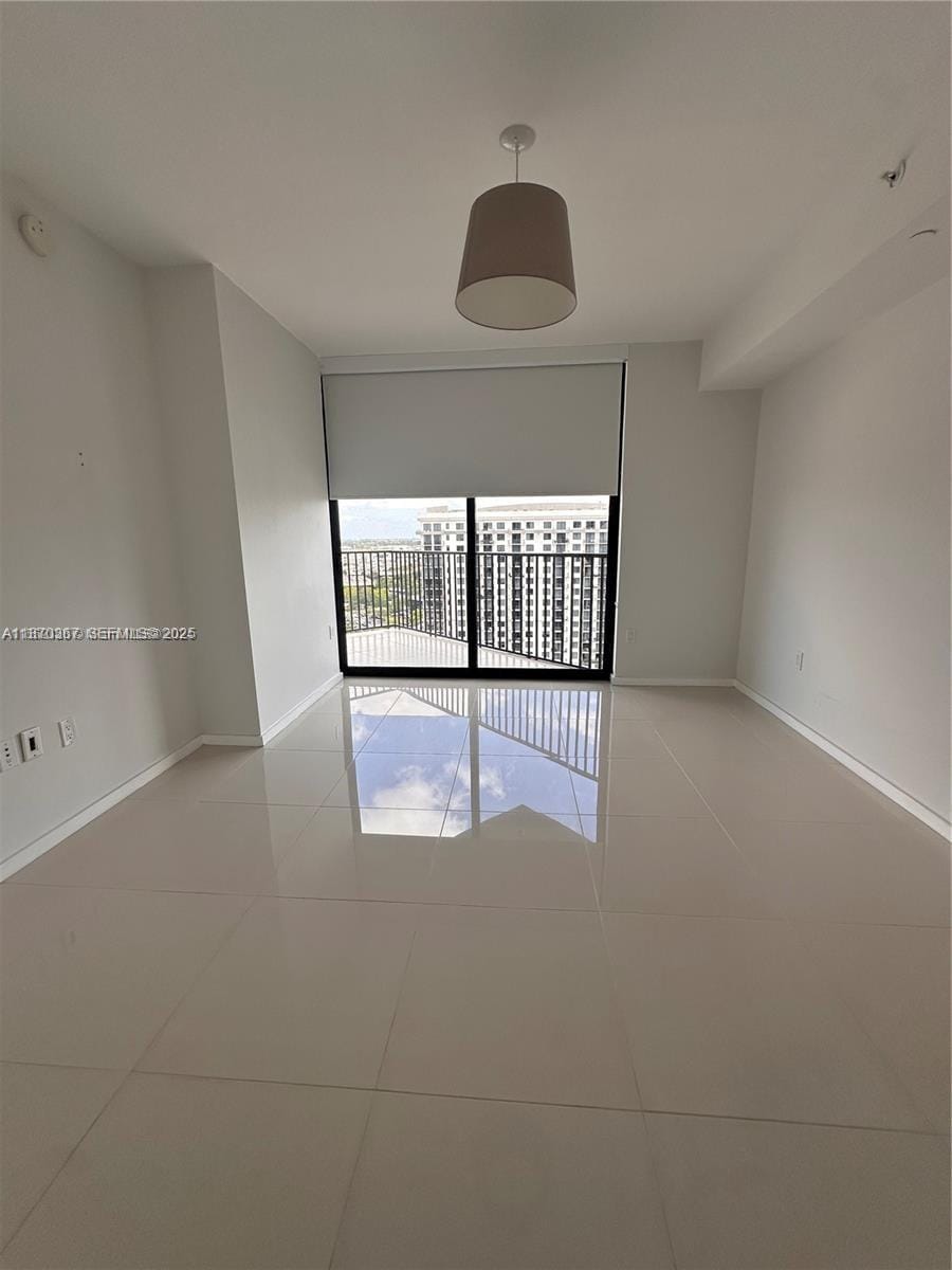 5252 NW 85th Avenue 1909 — photo 11
