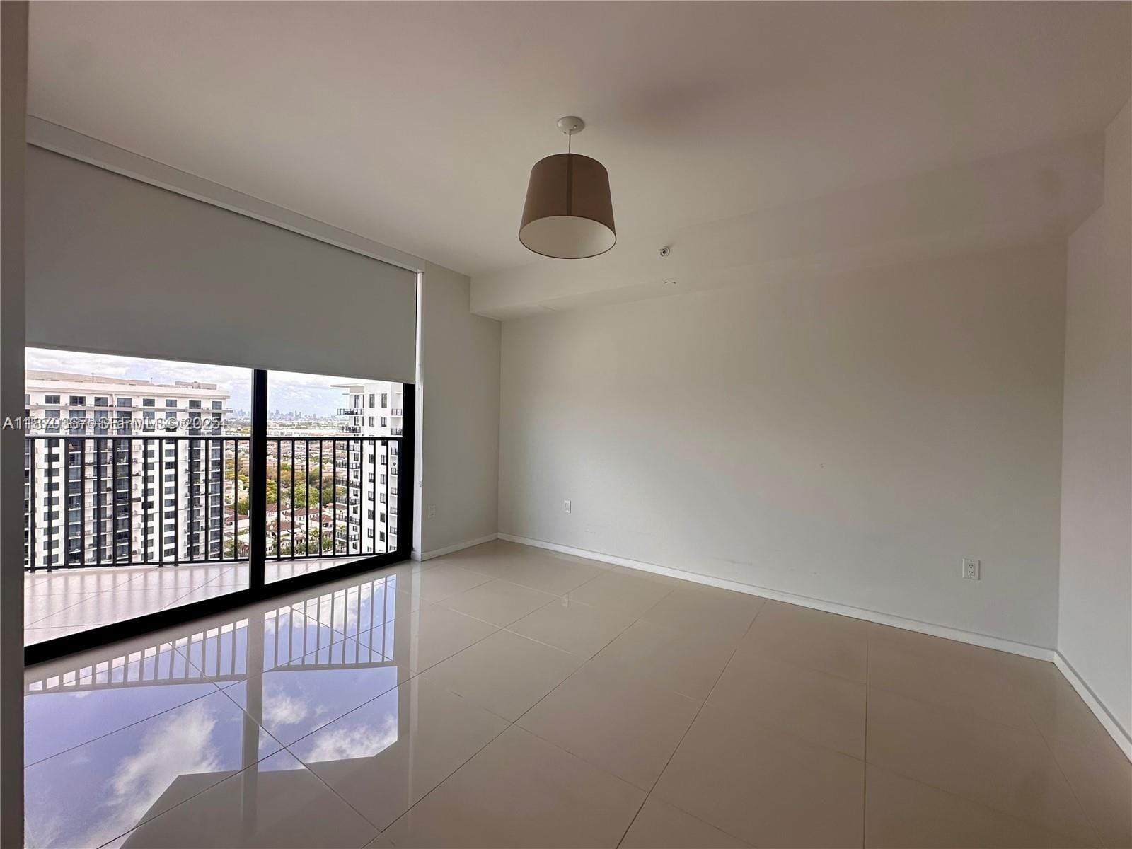 5252 NW 85th Avenue 1909 — photo 12