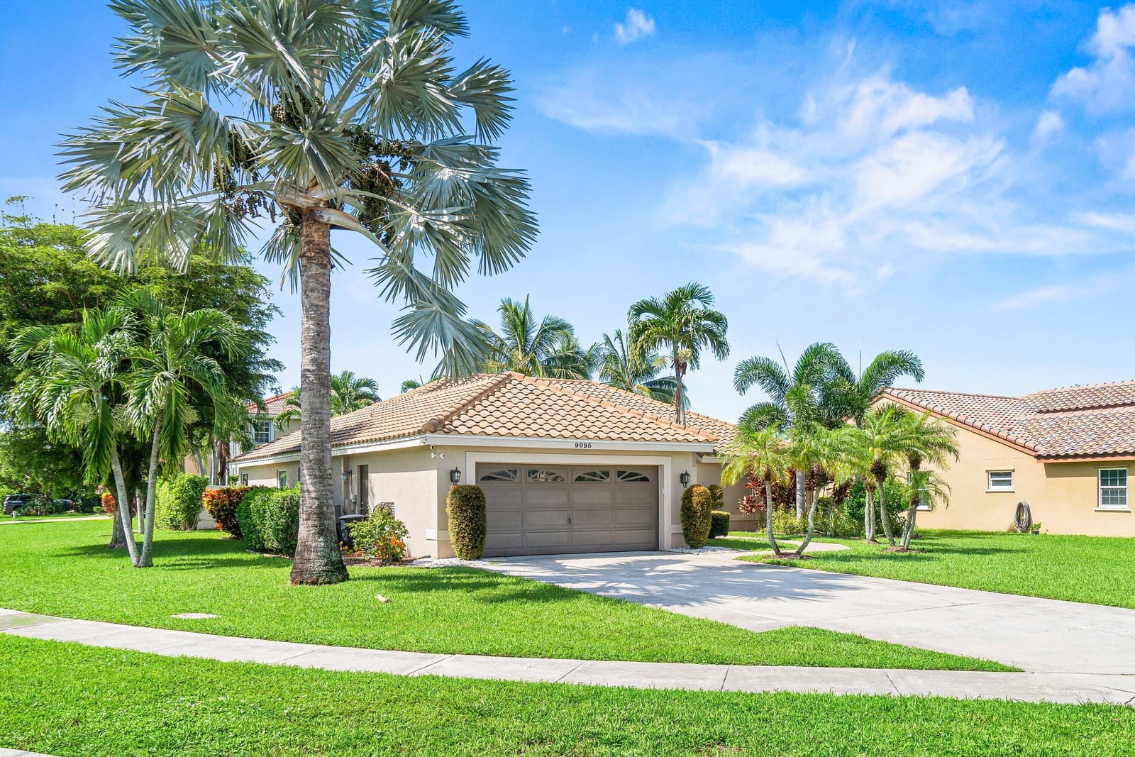 9095 Picot Court — photo 4
