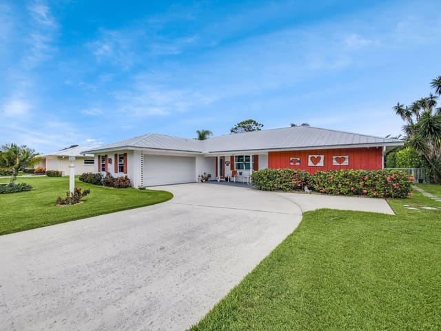9480 SE Little Club Way N, sold in Little Club, Jupiter, FL