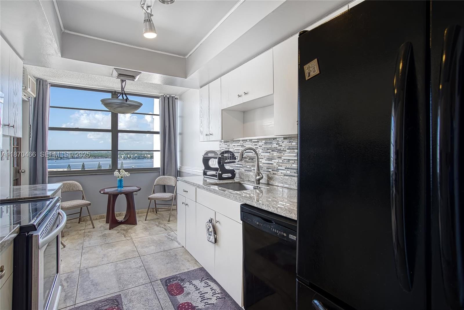 18021 Biscayne Boulevard 1604 — photo 11
