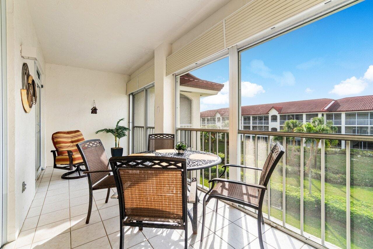109 Half Moon Circle G3, Hypoluxo, FL 33462 photo 18