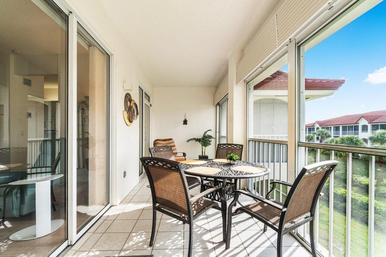 109 Half Moon Circle G3, Hypoluxo, FL 33462 photo 21