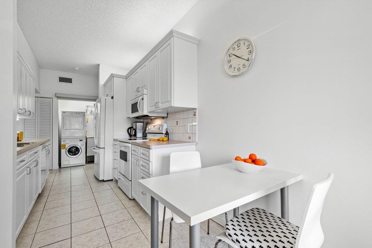 109 Half Moon Circle G3, Hypoluxo, FL 33462 photo 26