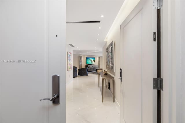 1581 Brickell Avenue 1704, Miami, FL 33129