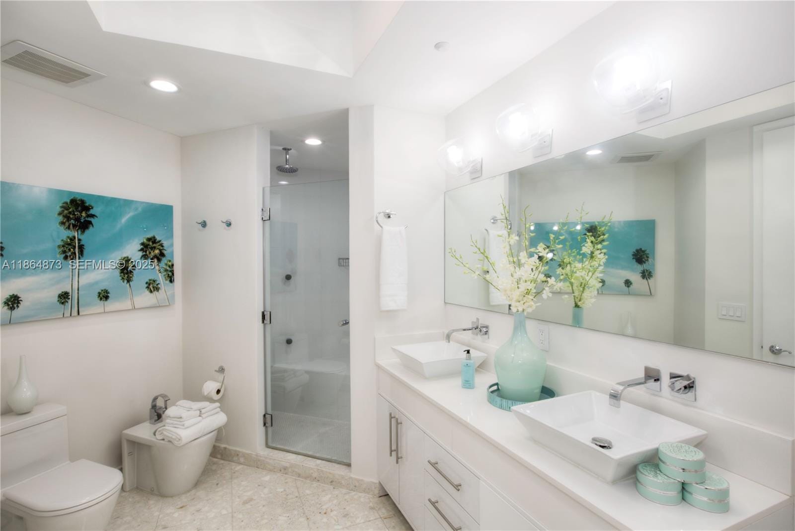 100 S Pointe Drive 1501 — photo 12