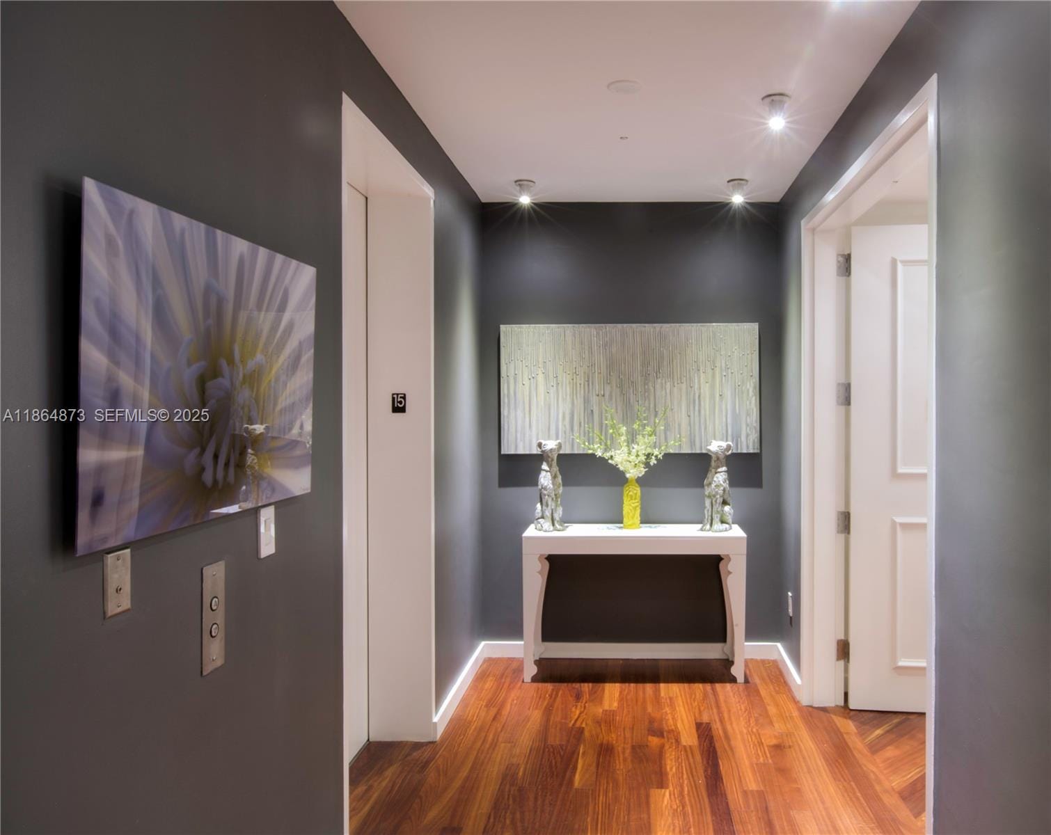 100 S Pointe Drive 1501 — photo 8