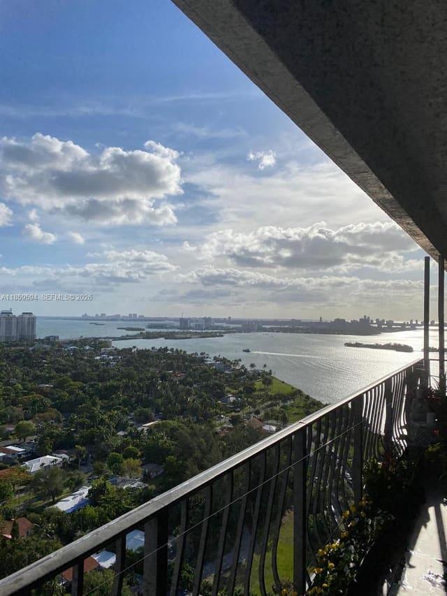 780 NE 69th Street T1D, sold in The Palm Bay Yacht Club C, Miami, FL