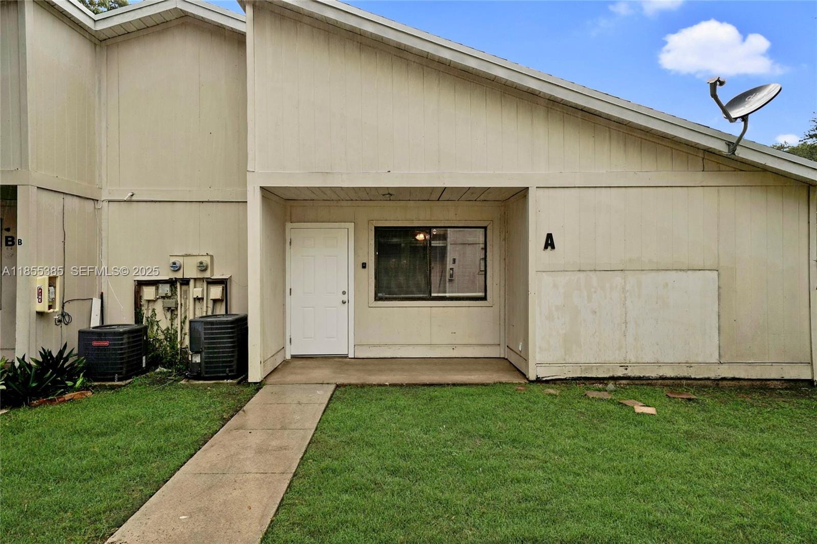 5320 Elmhurst Road A, West Palm Beach, FL 33417 photo 1
