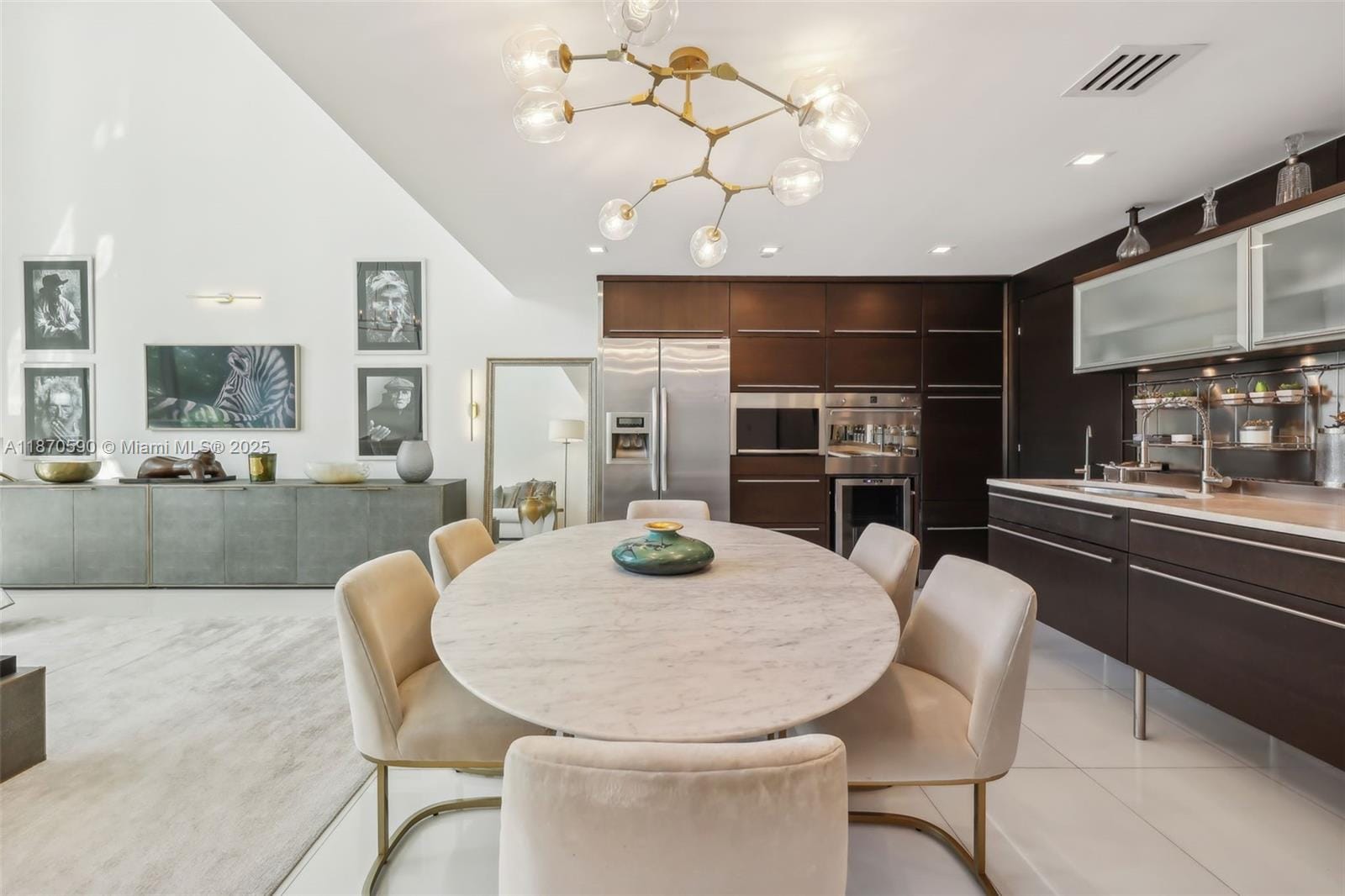 6000 Collins Avenue 304, Miami Beach, FL 33140 photo 17
