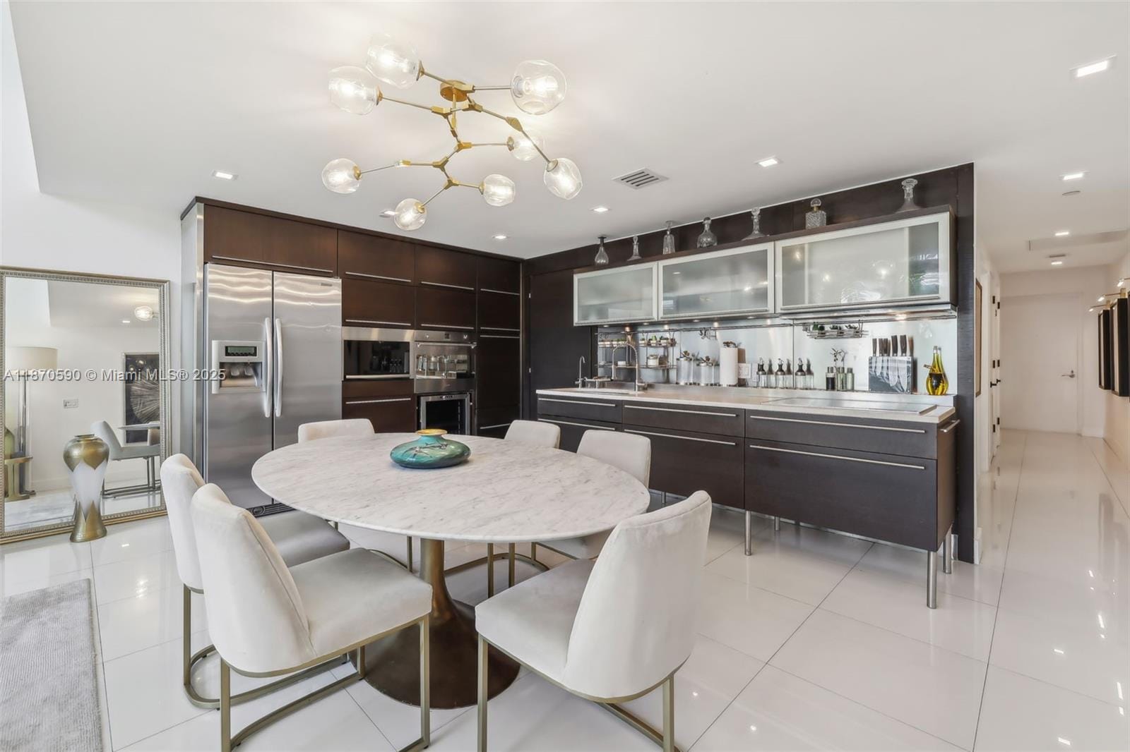 6000 Collins Avenue 304, Miami Beach, FL 33140 photo 20
