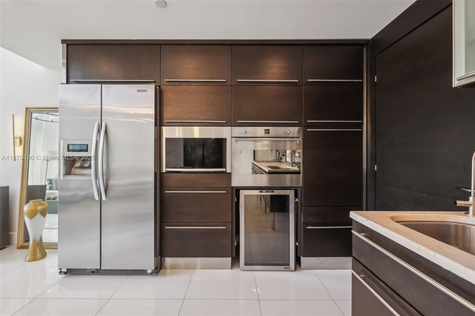 6000 Collins Avenue 304, Miami Beach, FL 33140 photo 22