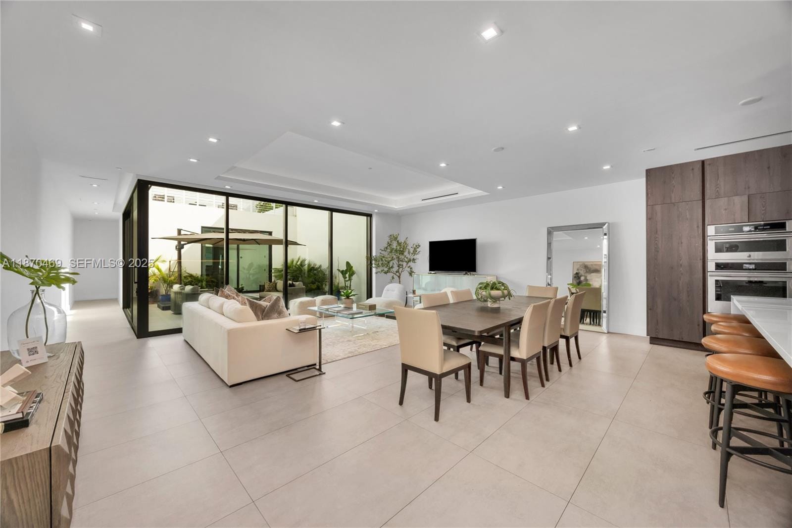 617 Almeria Avenue, Coral Gables, FL 33134 photo 6