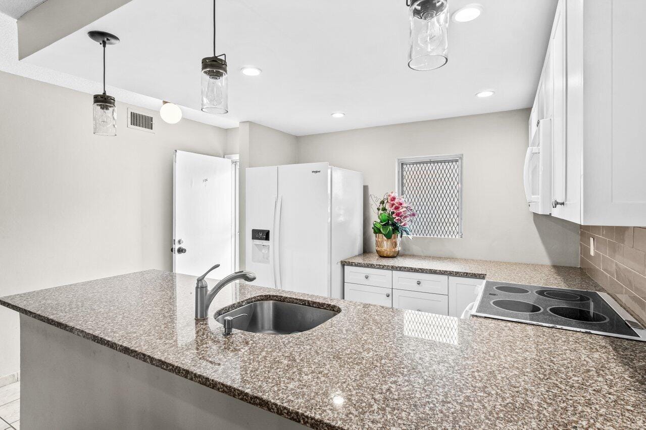 2191 NE 1st Court Apt 106 — photo 5