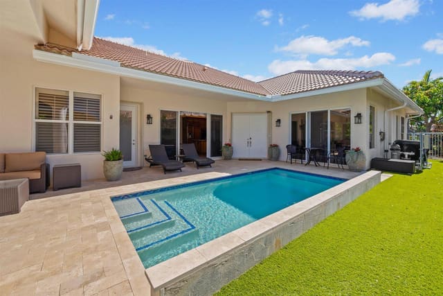 2931 Twin Oaks Way, sold in Shady Oaks Of Palm Beach Polo & Country, Wellington, FL