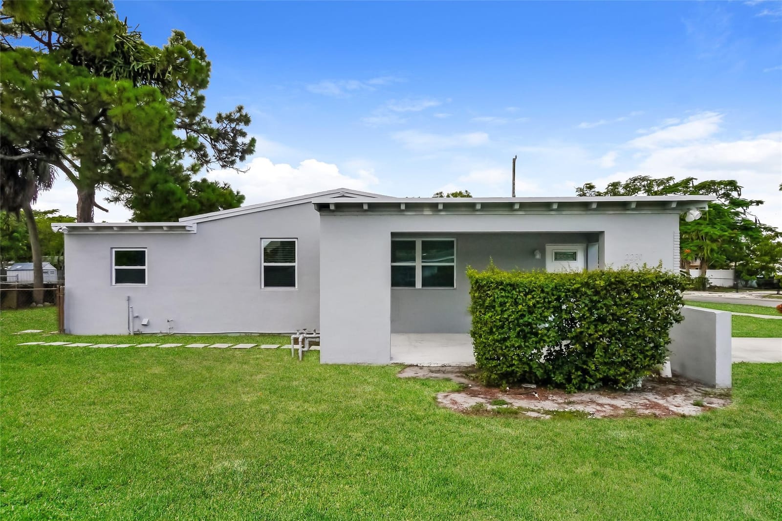 2230 SW 5th Street, Fort Lauderdale, FL 33312