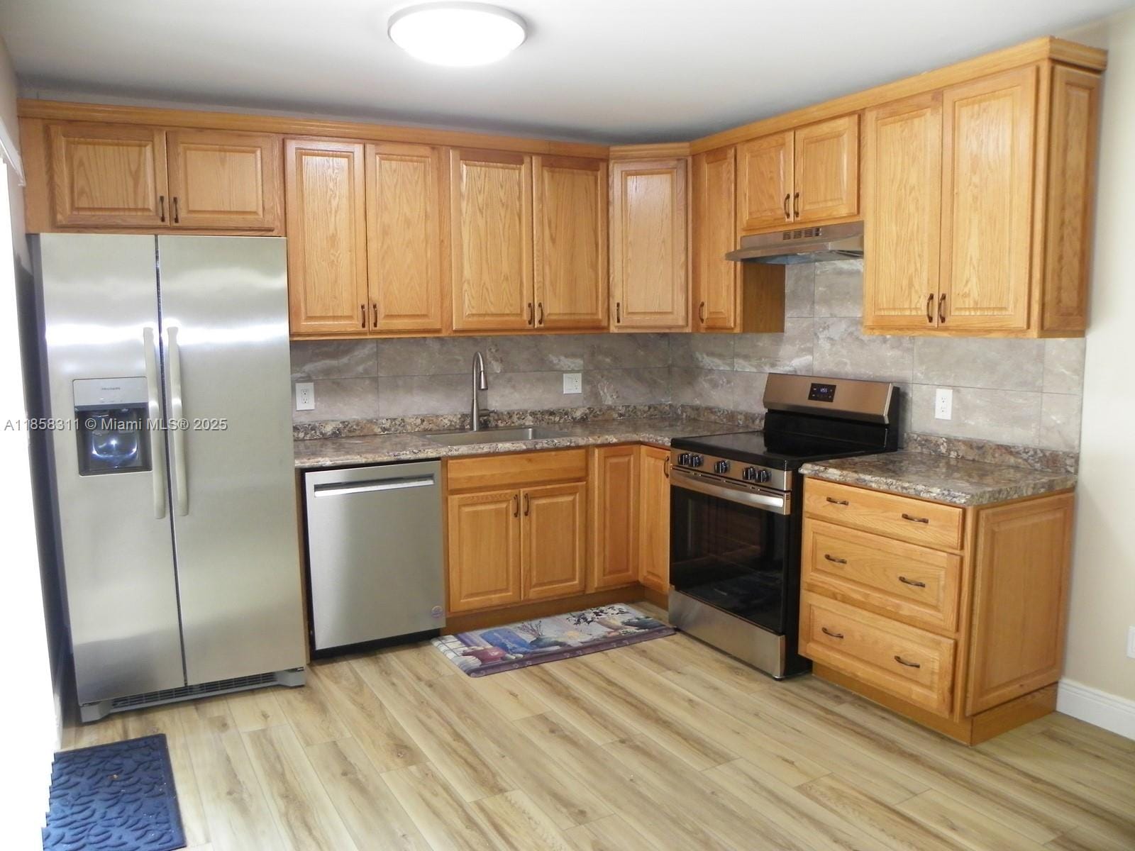 2578 Camelot Court, Cooper City, FL 33026