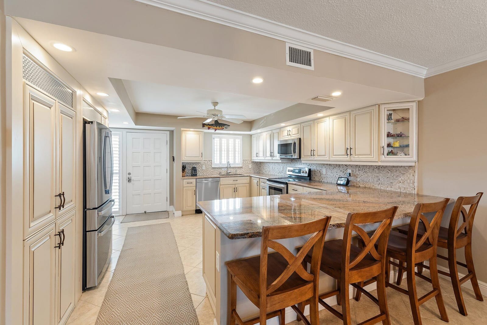 36 Yacht Club Drive 402 — photo 12