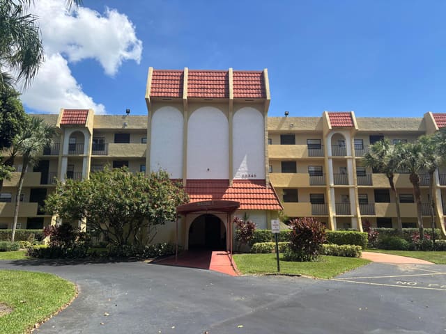 23345 Carolwood Lane 101, Boca Raton, FL 33428