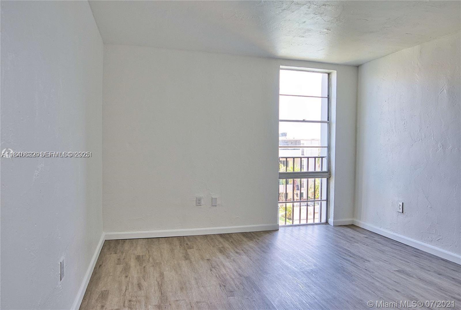 6890 N Kendall Drive B406 — photo 4