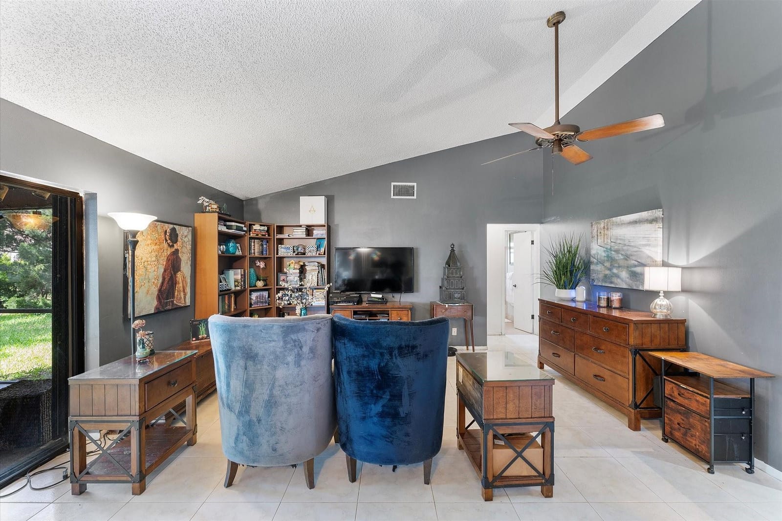 9234 Southampton Place — photo 6