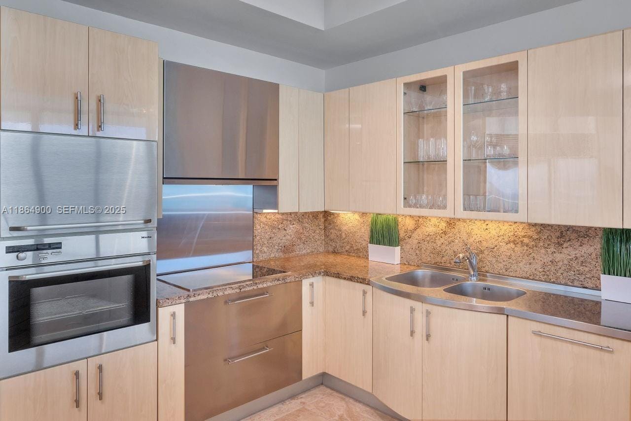 100 S Pointe Drive 2208, Miami Beach, FL 33139 photo 11