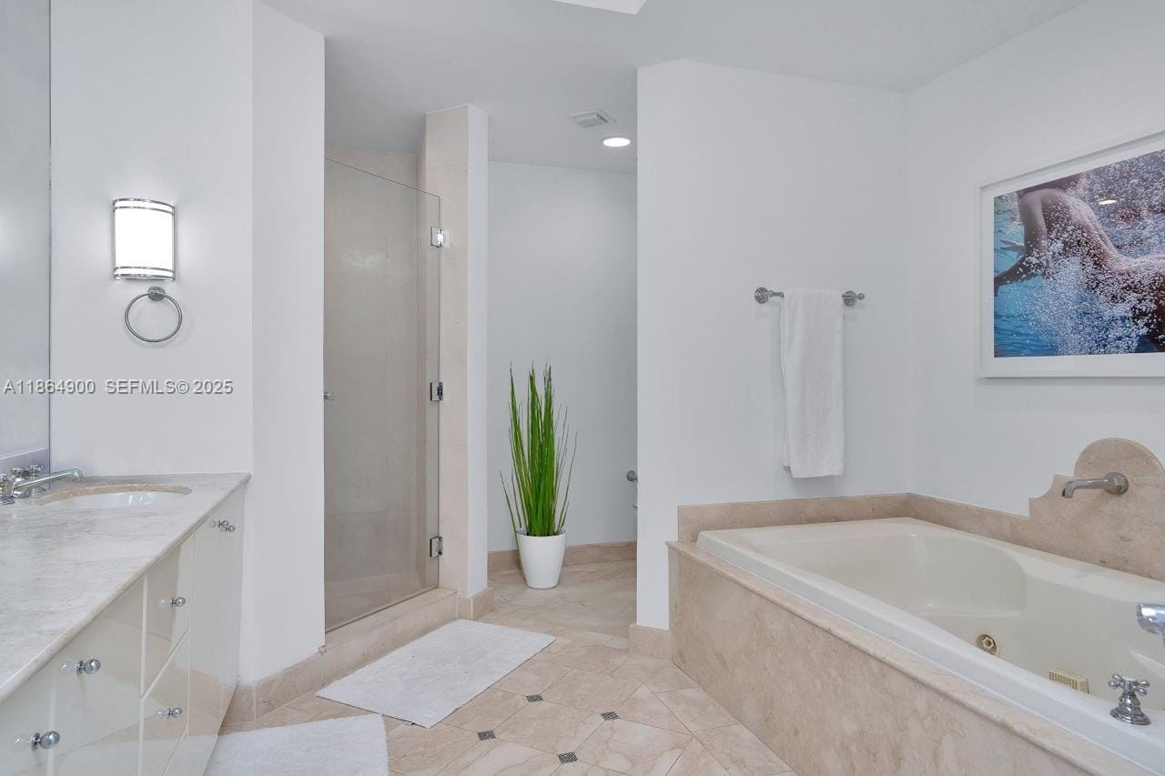 100 S Pointe Drive 2208, Miami Beach, FL 33139 photo 21